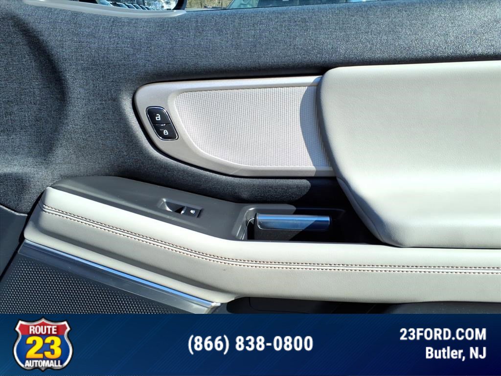 Certified 2025 Ford Expedition Max Active image 9