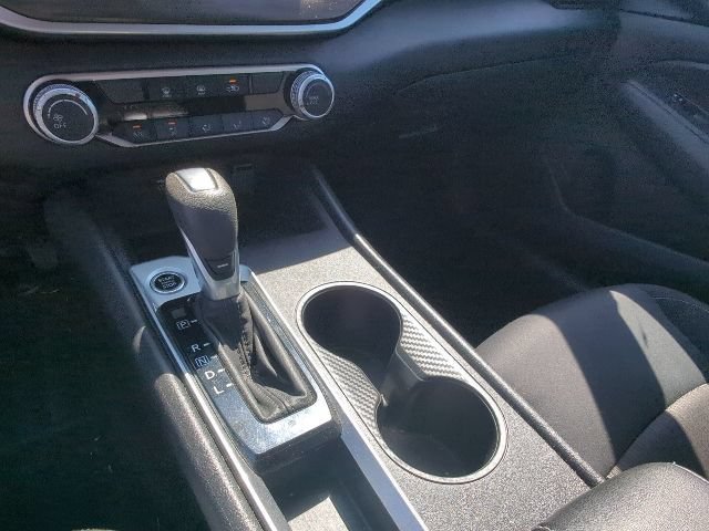 Used 2025 Nissan Altima 2.5 SV FWD image 17