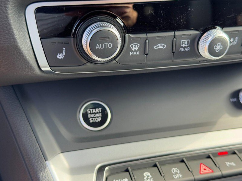 New 2025 Audi Q3 2.0T Premium image 15