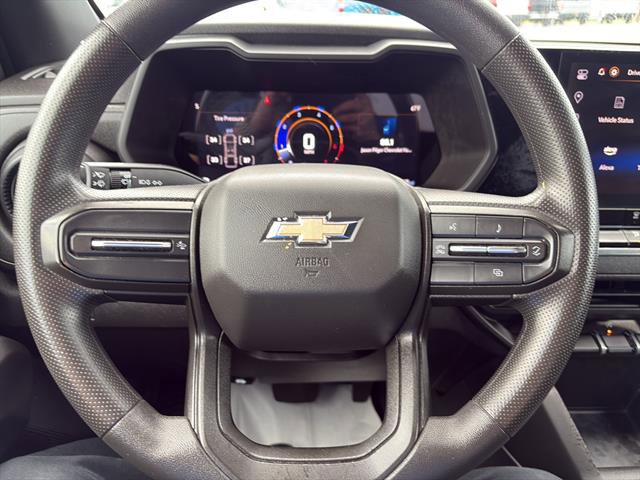 Used 2024 Chevrolet Colorado W/T image 14