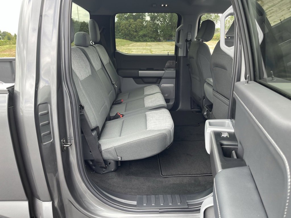 New 2026 Ford F350 4x4 Crew Cab DRW Super Duty image 16