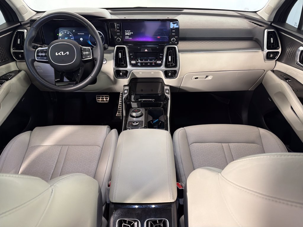 Used 2023 Kia Sorento SX Prestige w/ Panoramic Sunroof Package AWD/4WD image 26