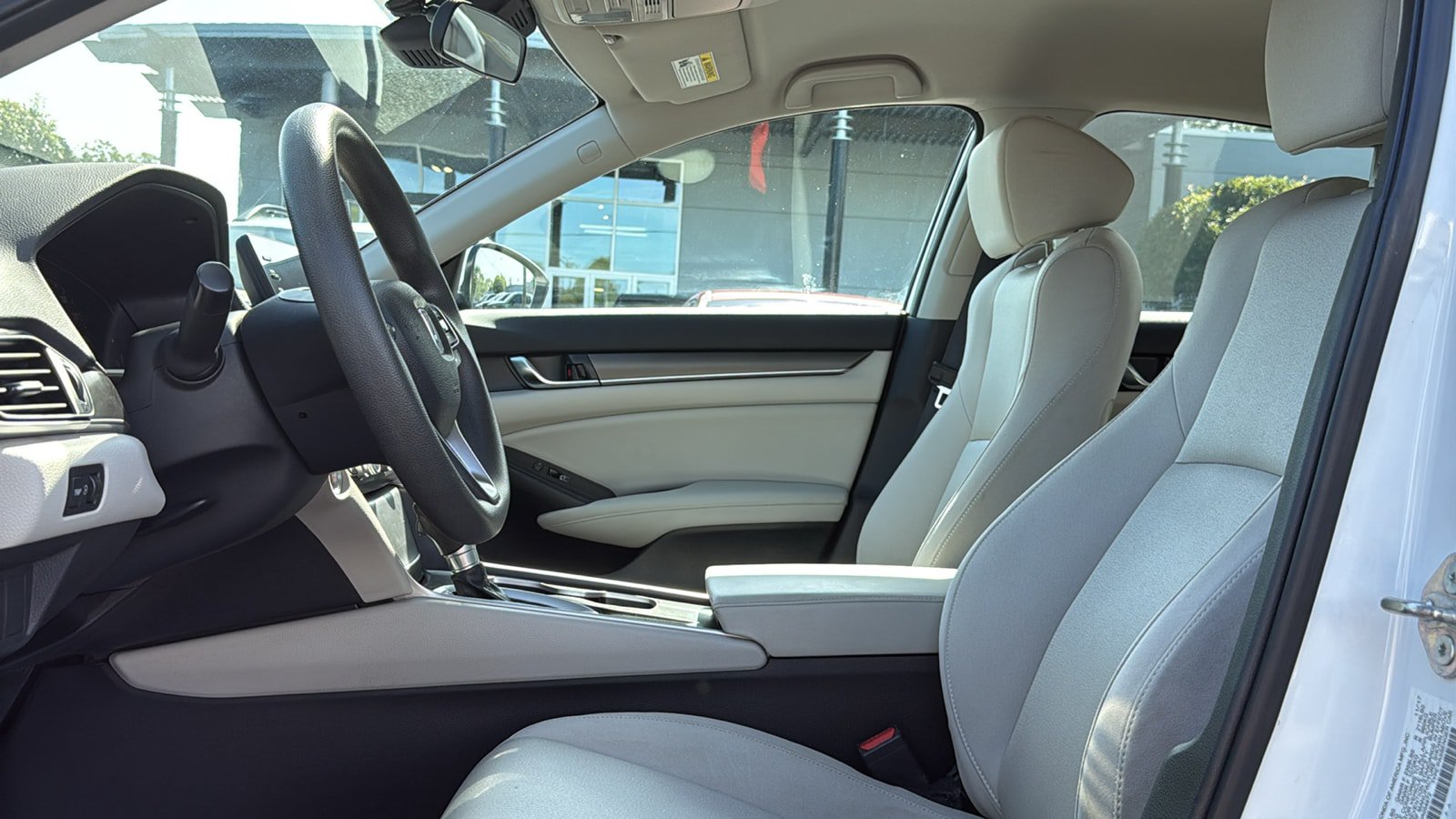 Used 2018 Honda Accord LX image 10