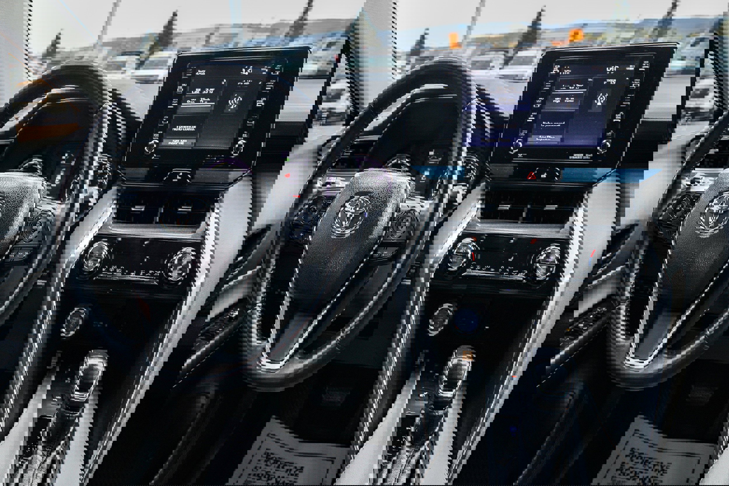 Used 2021 Toyota Venza LE image 19