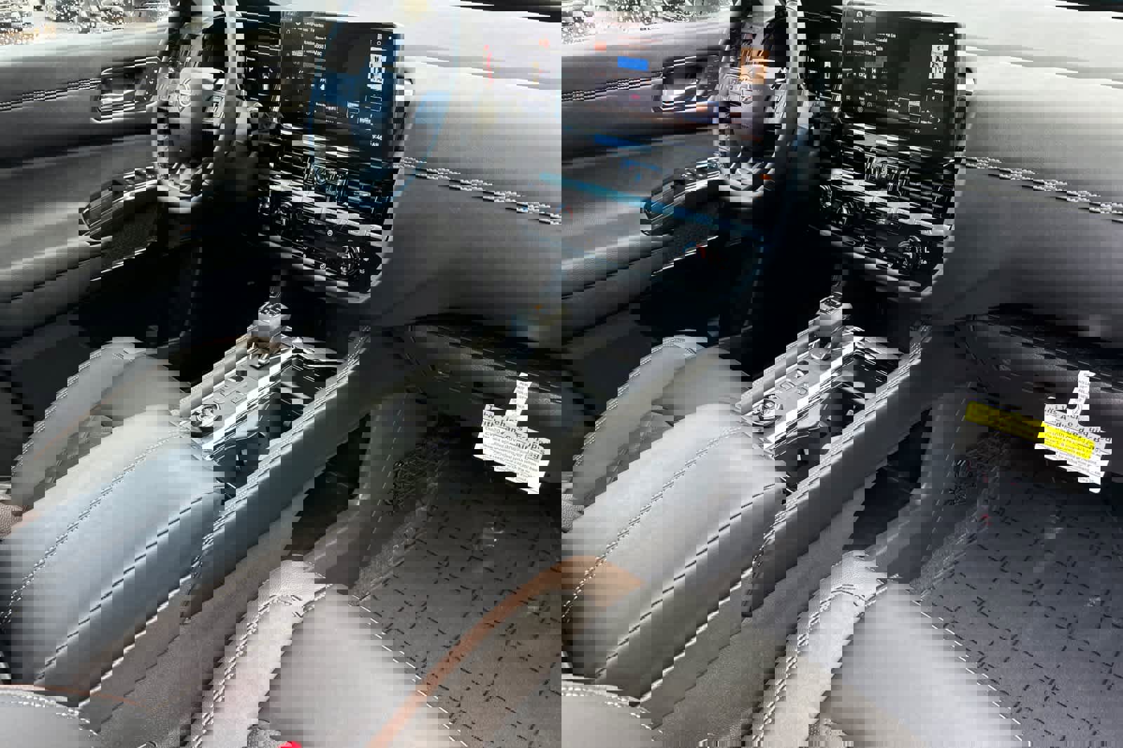 New 2026 Nissan Pathfinder Platinum image 17