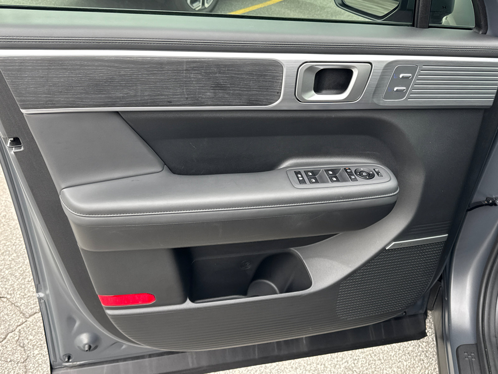 Used 2025 Hyundai Santa Fe Limited image 10