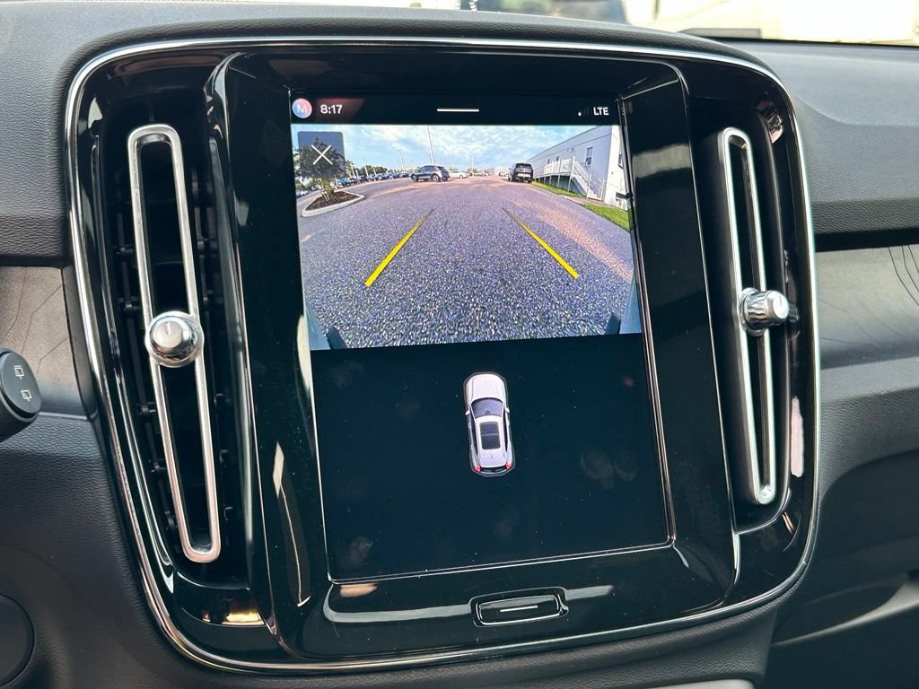 Used 2023 Volvo XC40 Recharge Ultimate AWD/4WD image 27