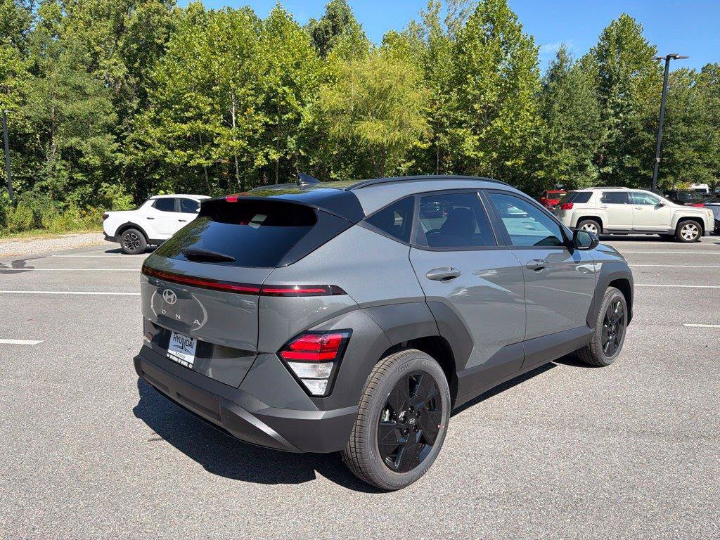New 2027 Hyundai Kona SEL Sport FWD image 3