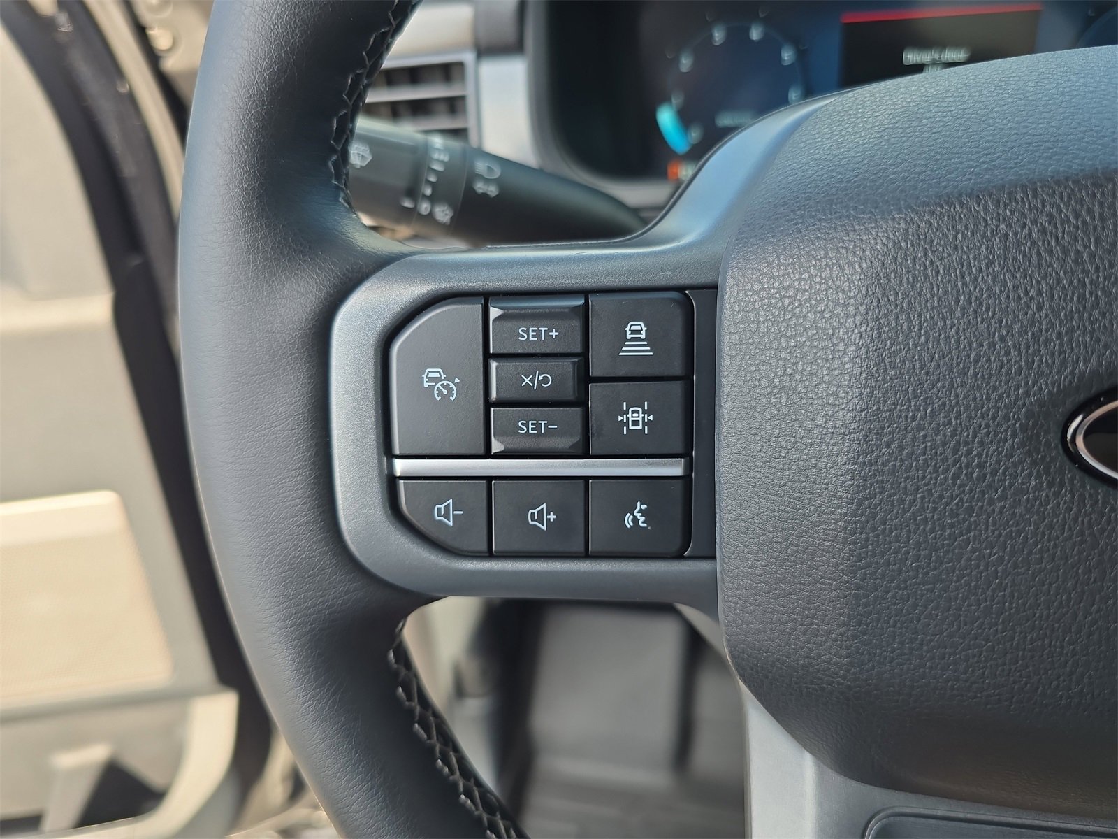 New 2025 Ford F150 Lariat w/ Equipment Group 501A Mid image 23