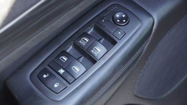 Certified 2021 Jeep Grand Cherokee Laredo image 21