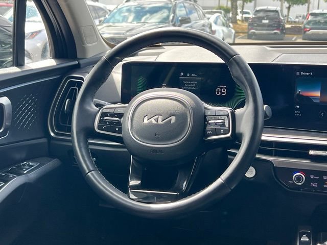 Used 2025 Kia Sorento EX AWD/4WD image 14
