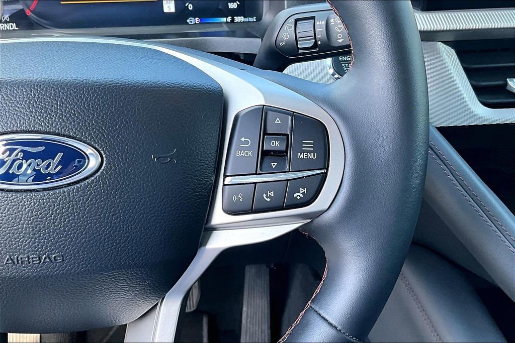 Used 2025 Ford Explorer Active image 27
