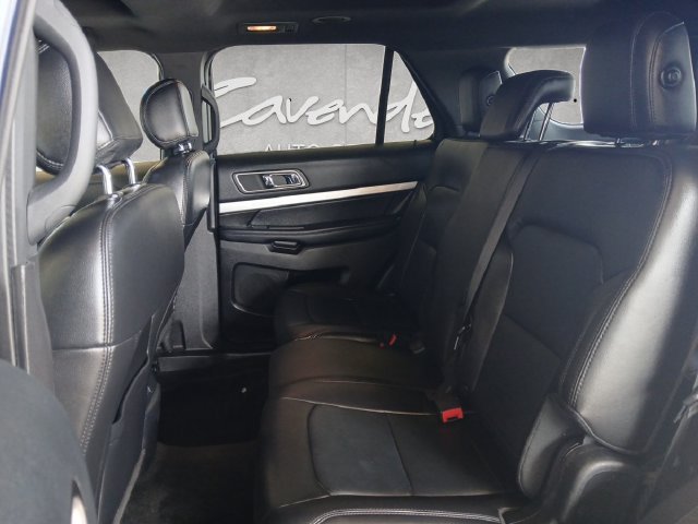 Used 2017 Ford Explorer XLT w/ Equipment Group 202A AWD/4WD image 23