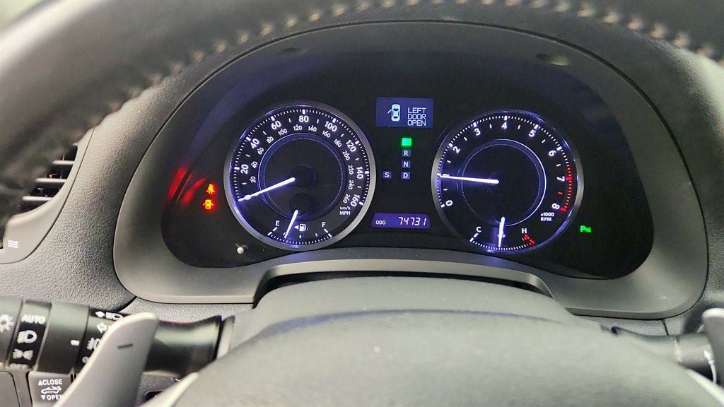 Used 2013 Lexus IS 250C w/ Luxury Pkg RWD image 15