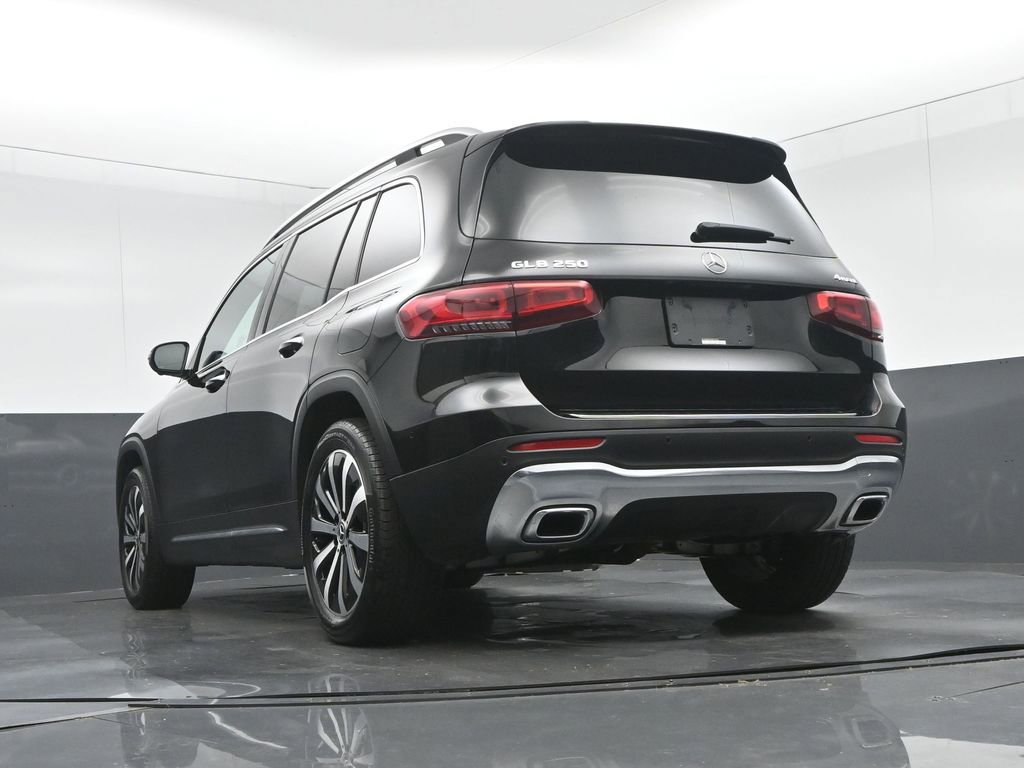 Used 2021 Mercedes-Benz GLB 250 4MATIC w/ Premium Package image 60