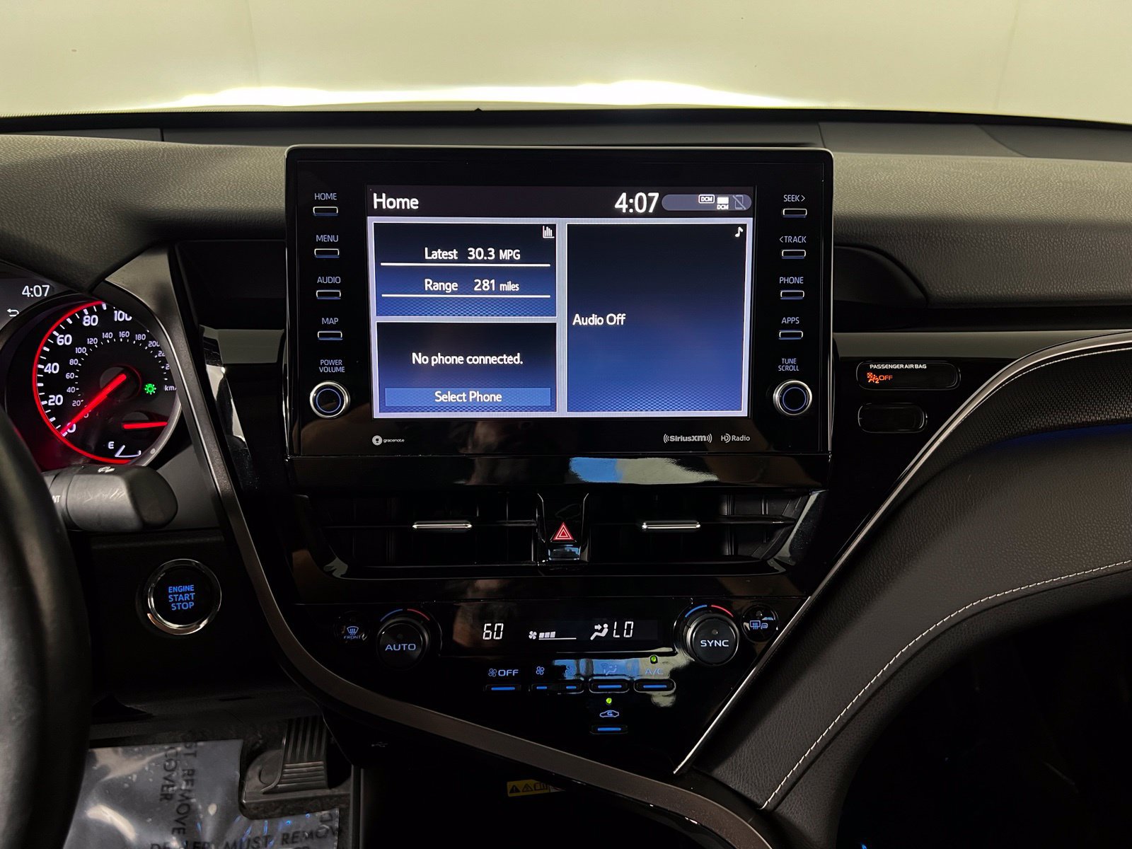 Used 2024 Toyota Camry XSE FWD image 18