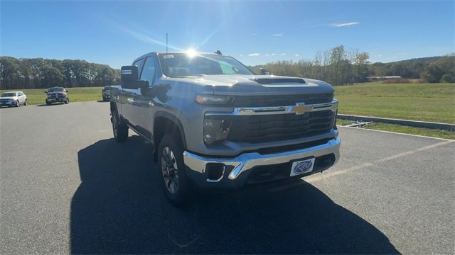 New 2026 Chevrolet Silverado 2500 LT image 5