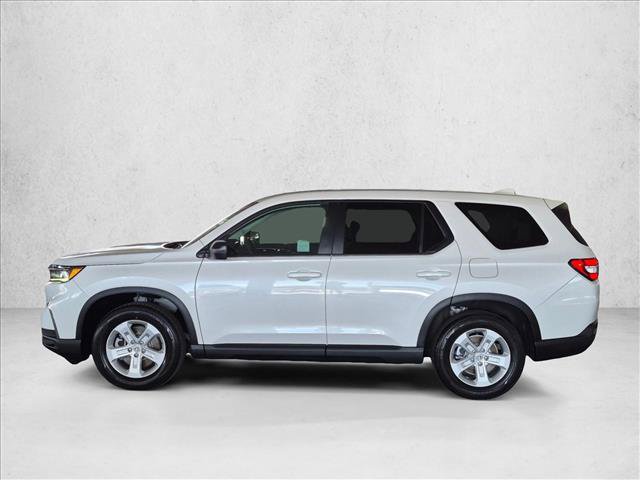 Used 2023 Honda Pilot LX image 9