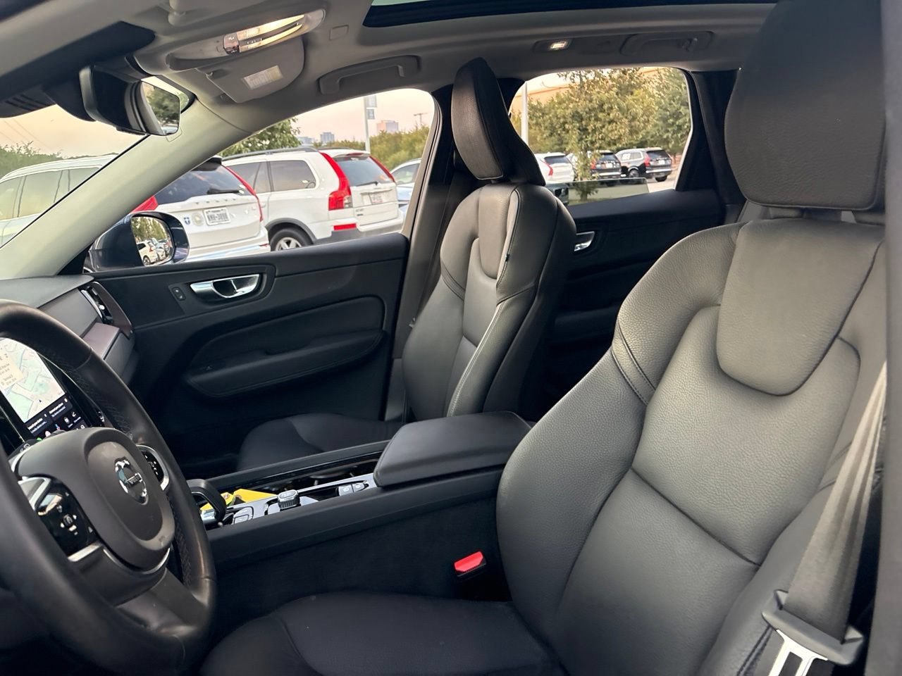 Certified 2023 Volvo XC60 B5 Plus w/ Climate Package AWD/4WD image 19