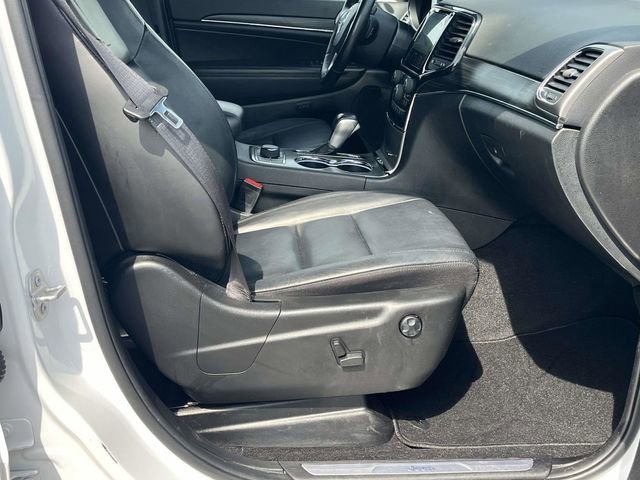 Used 2022 Jeep Grand Cherokee Limited AWD/4WD image 25
