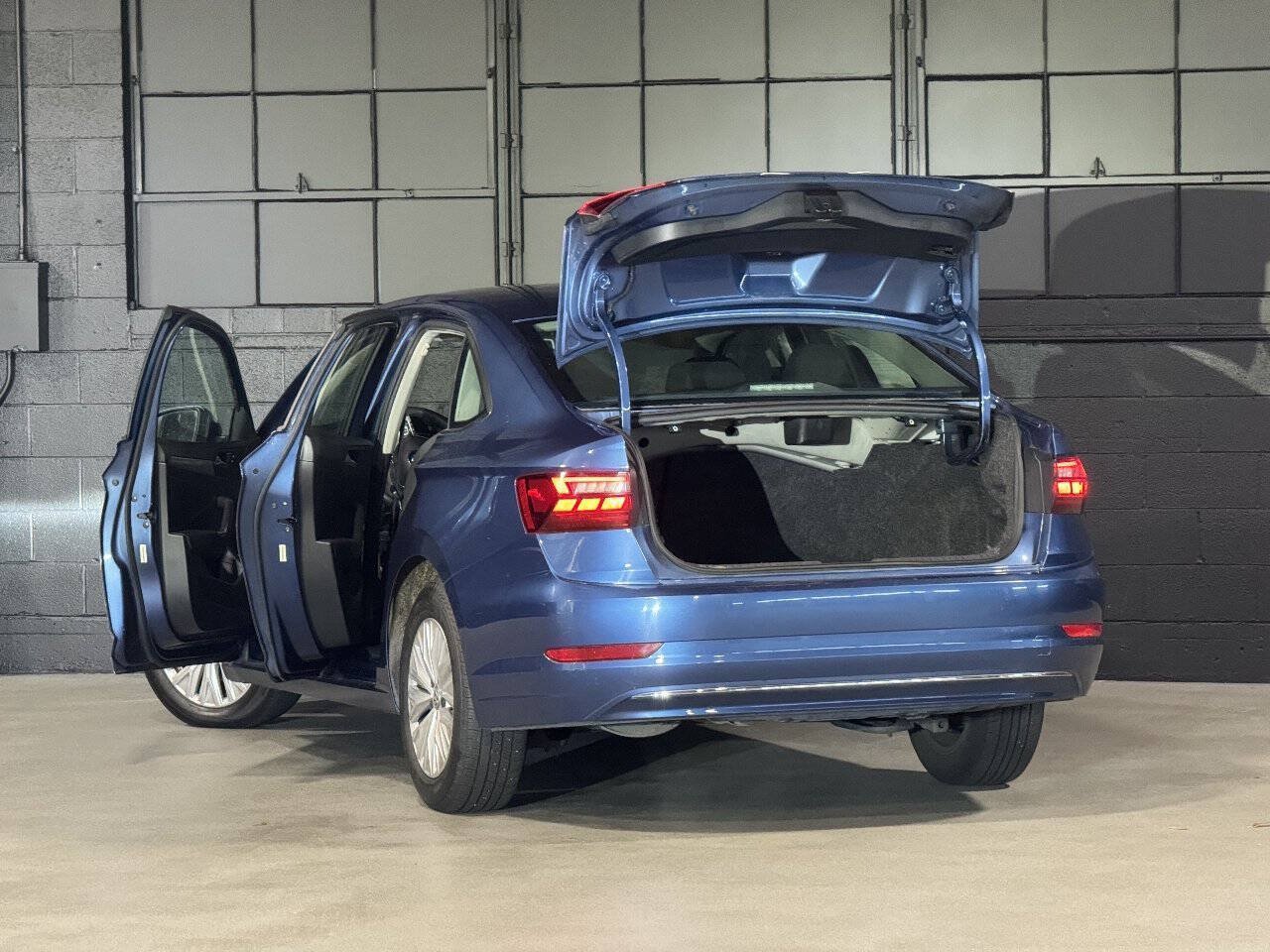 Used 2020 Volkswagen Jetta S w/ Driver Assistance Package FWD image 5