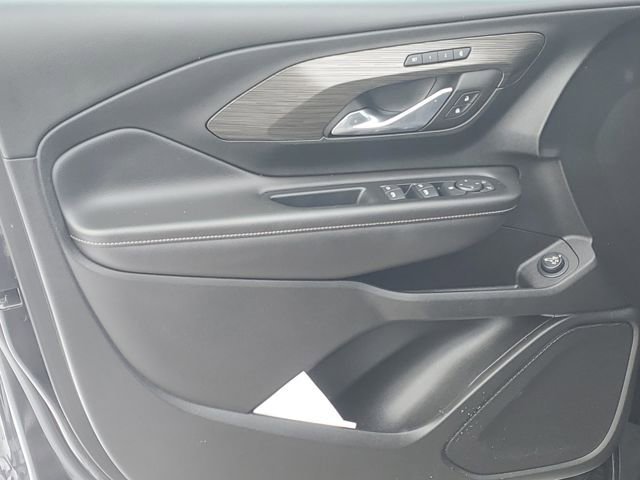 Used 2023 GMC Terrain SLT image 23