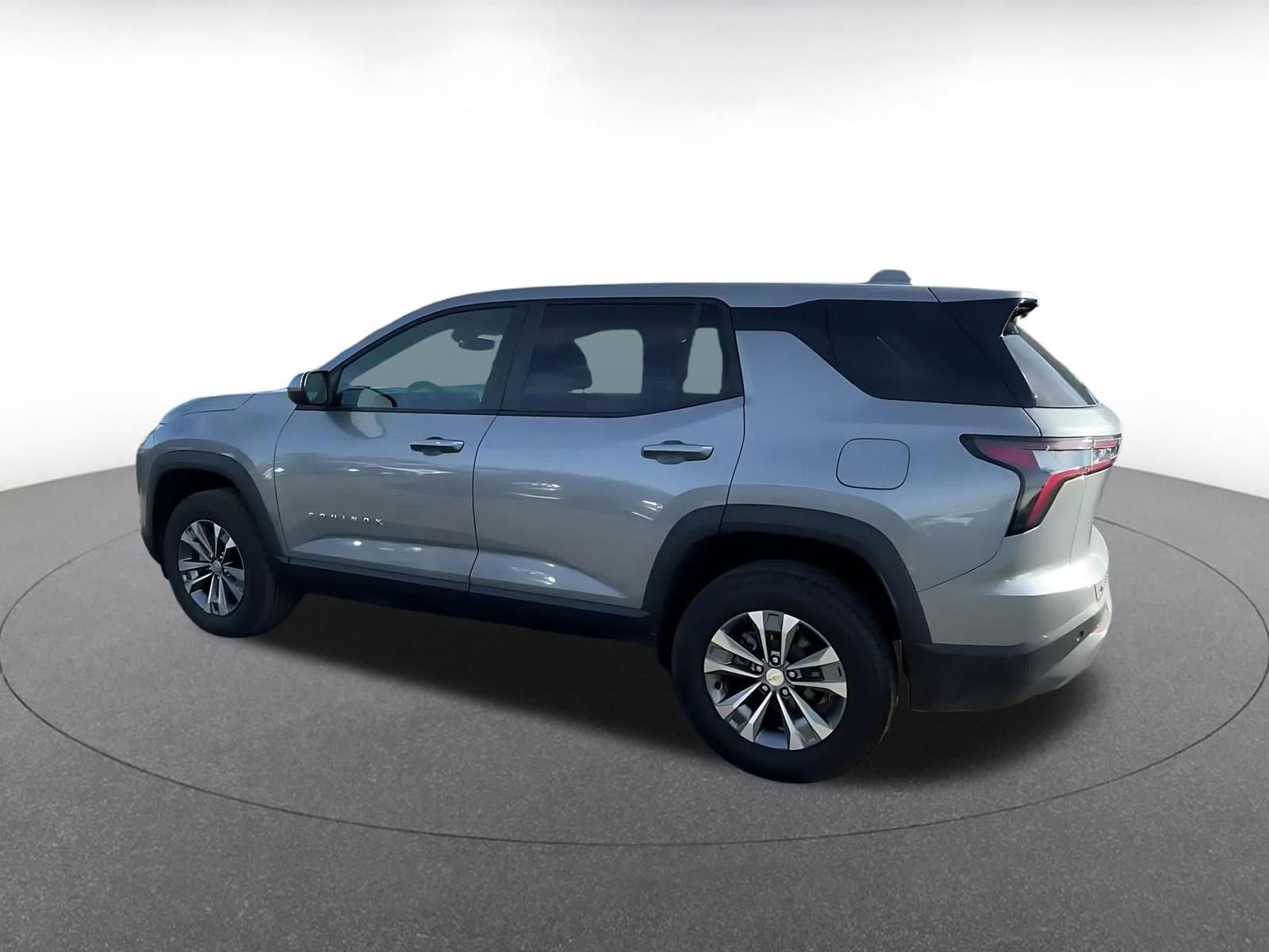 Used 2025 Chevrolet Equinox LT image 10