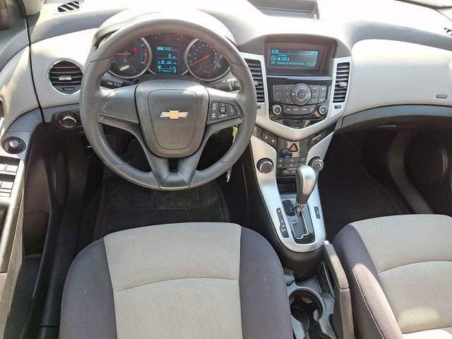 Used 2013 Chevrolet Cruze LS FWD image 12