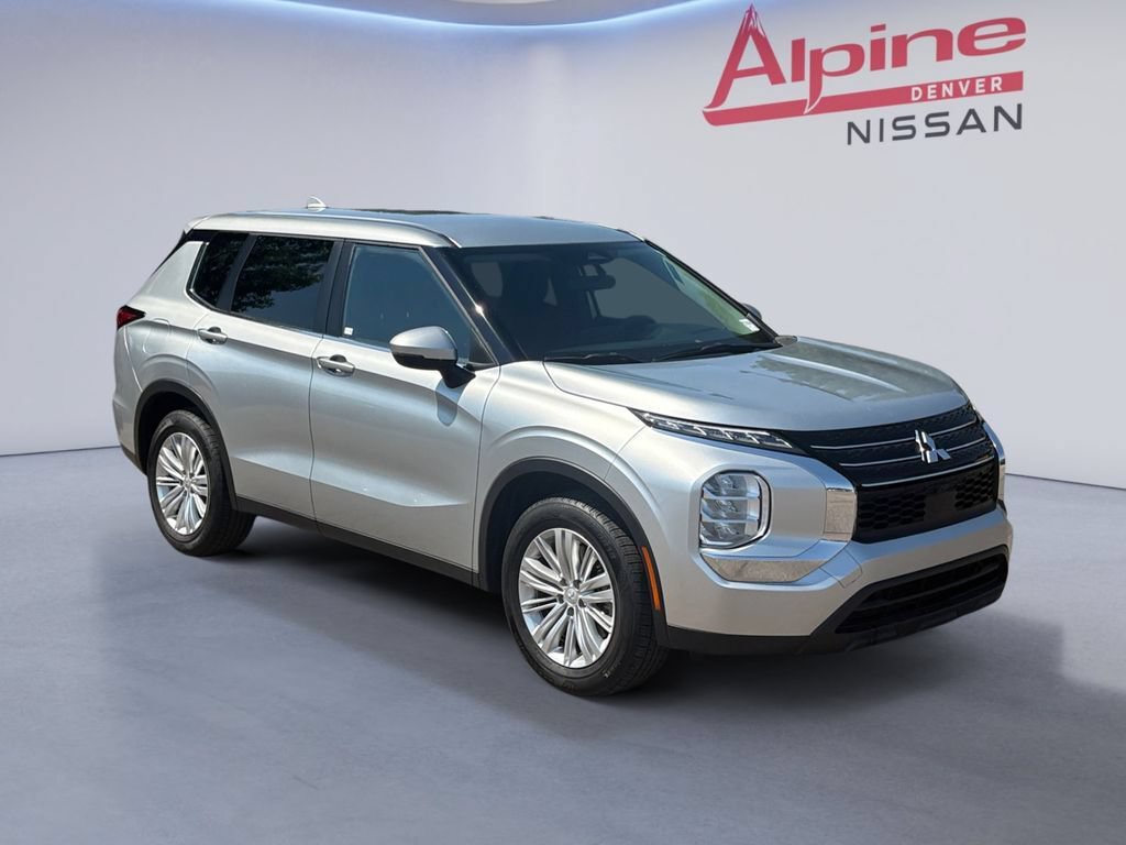Used 2024 Mitsubishi Outlander ES FWD image 7
