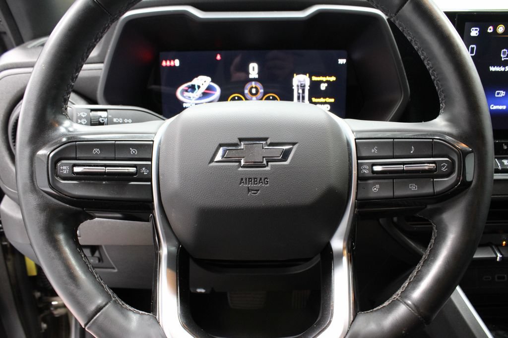 Used 2025 Chevrolet Colorado Trail Boss AWD/4WD image 32