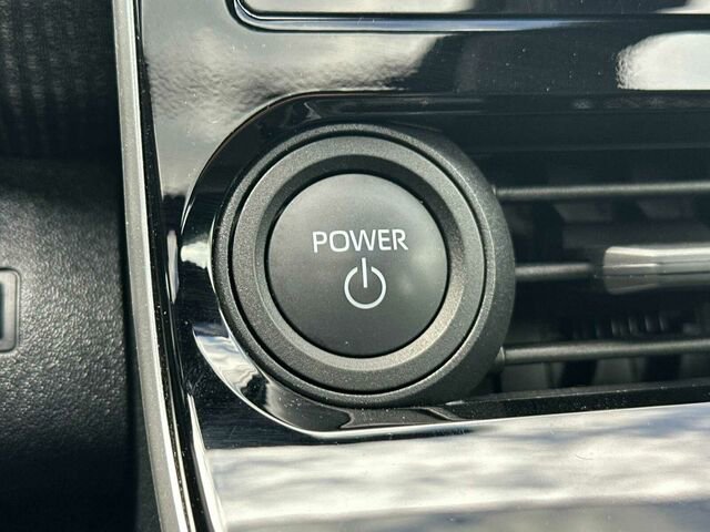 Used 2024 Toyota bZ4X FWD image 26