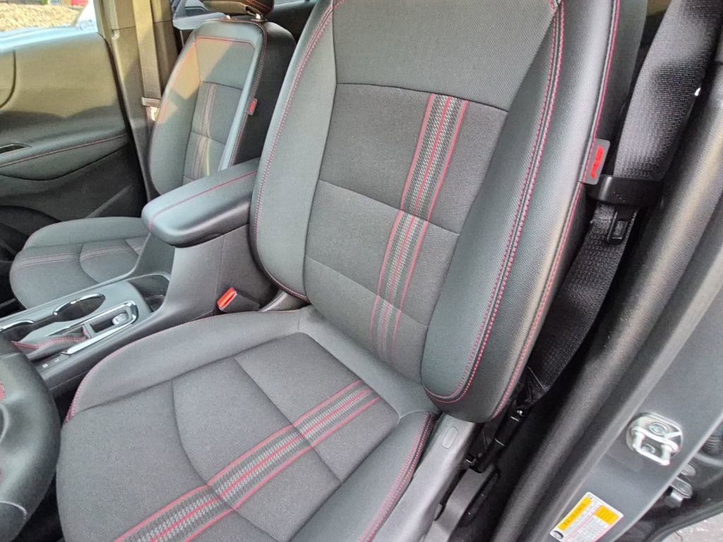 Used 2024 Chevrolet Equinox RS w/ LPO, Floor Liner Package image 11