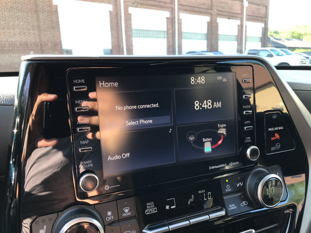 Certified 2020 Toyota Highlander XLE AWD/4WD image 21
