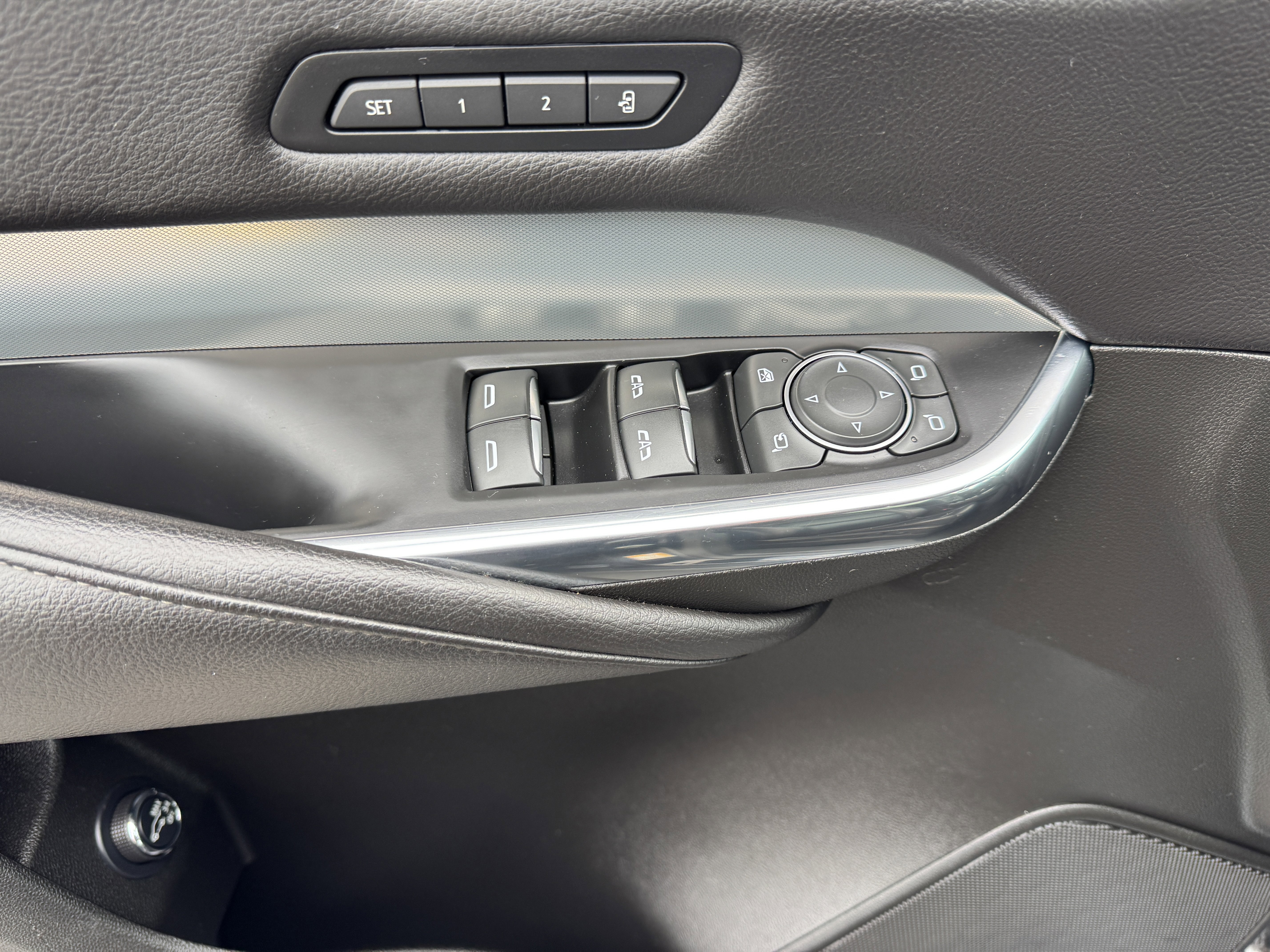 Certified 2023 Cadillac XT4 Premium Luxury AWD/4WD image 12