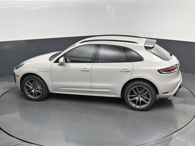 Used 2024 Porsche Macan AWD/4WD image 14