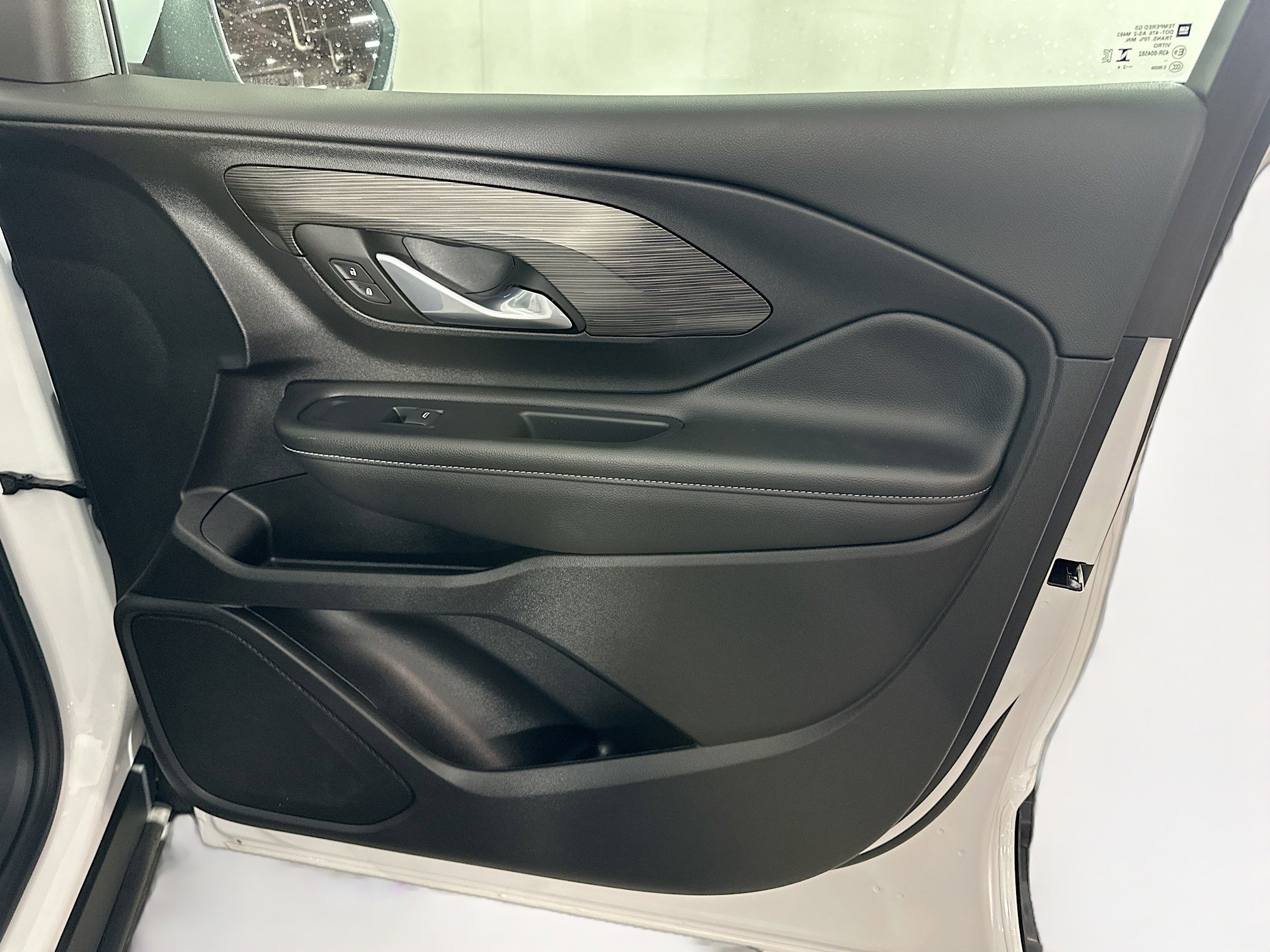 Used 2024 GMC Terrain SLE image 31