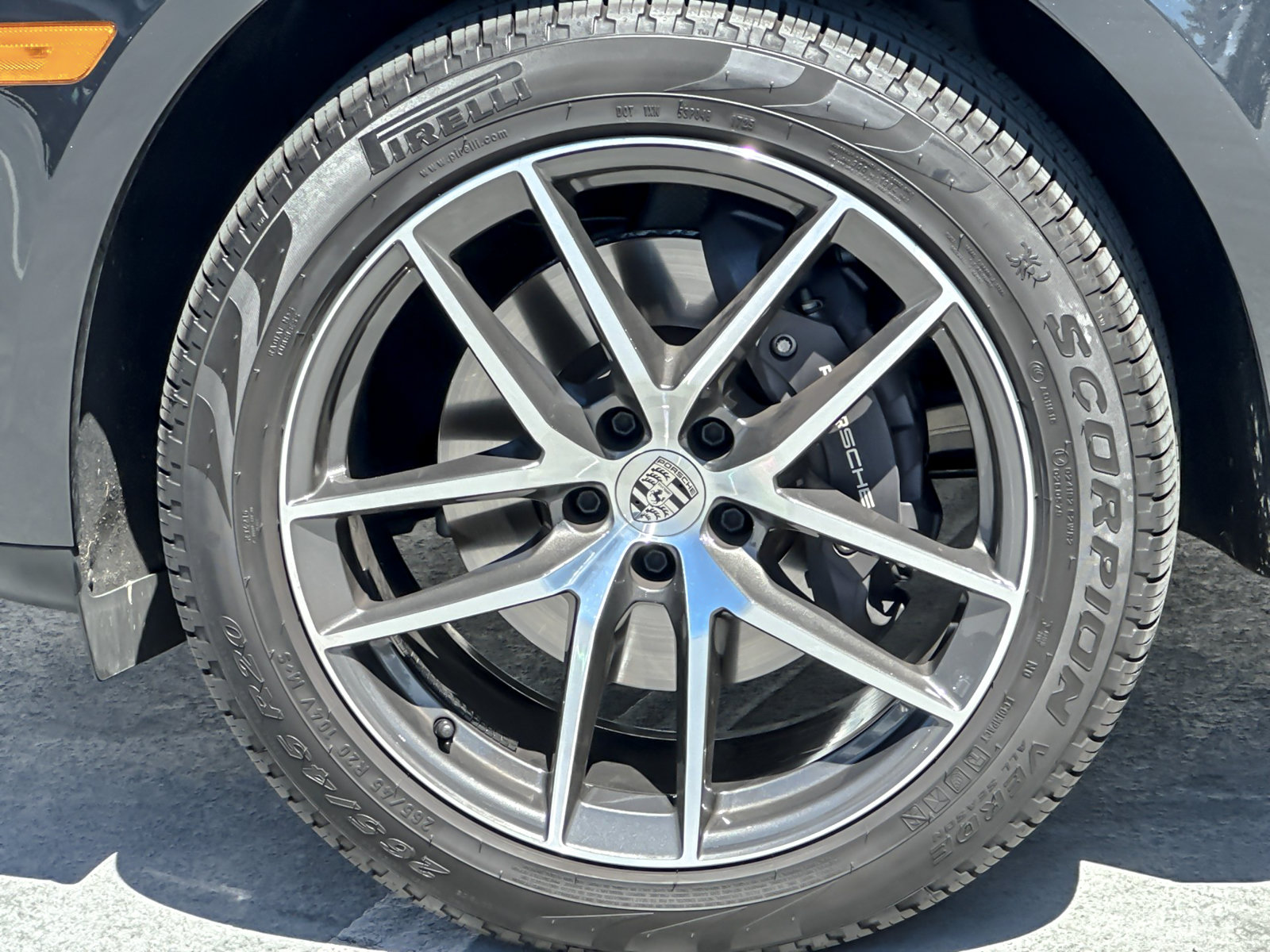 Certified 2026 Porsche Macan AWD/4WD image 29