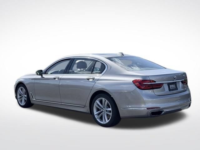 Used 2018 BMW 750i RWD image 9