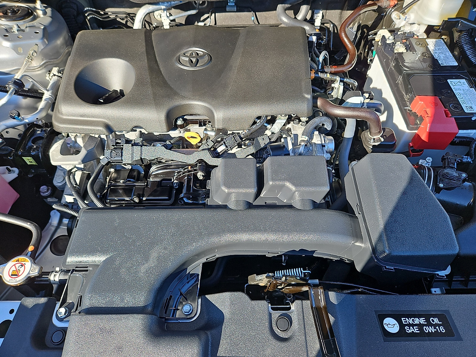 Used 2024 Toyota RAV4 LE AWD/4WD image 26