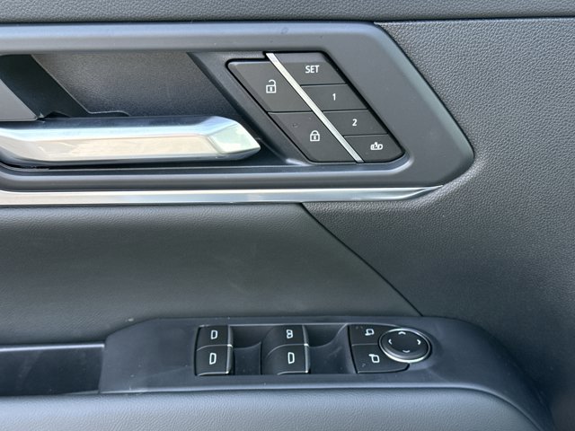 New 2026 GMC Terrain Denali w/ LPO, Black Badging Package image 18