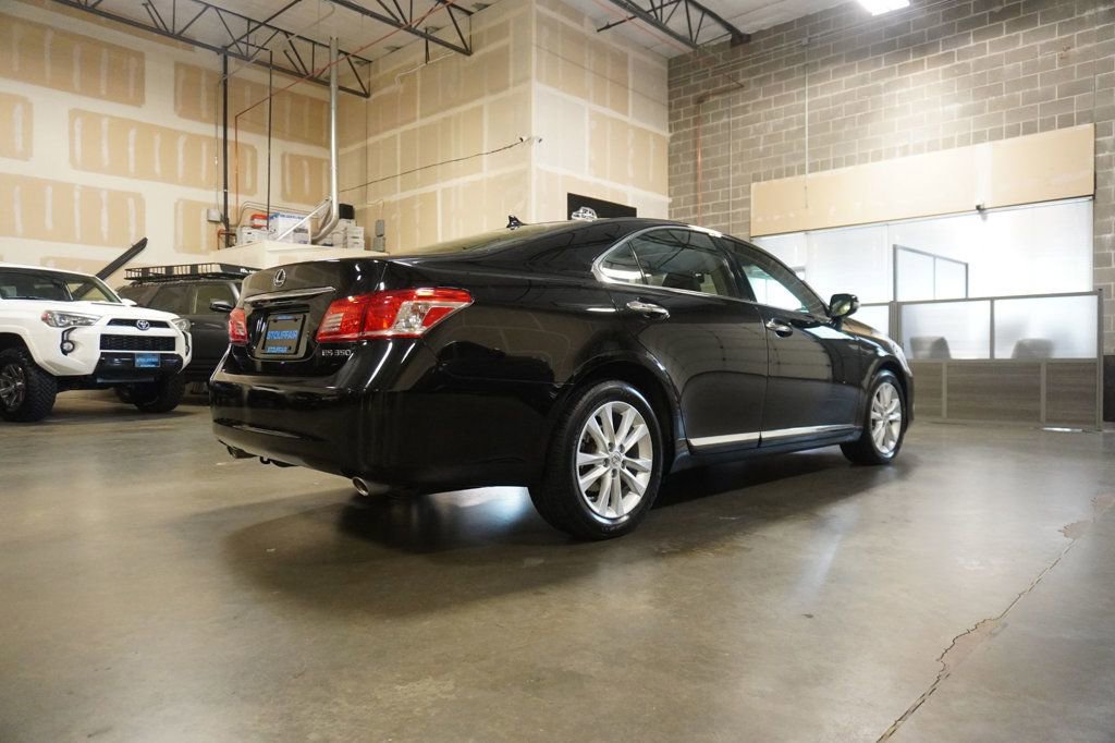 Used 2011 Lexus ES 350 image 4