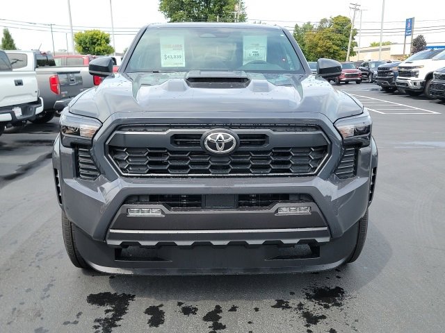 New 2025 Toyota Tacoma TRD Sport image 2