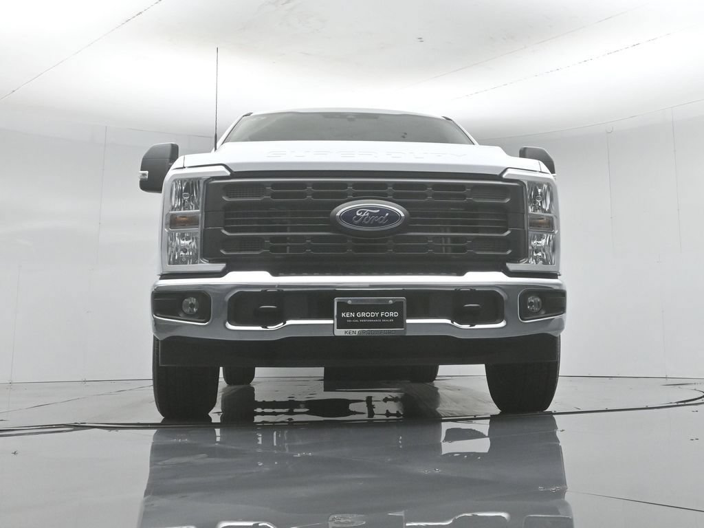 New 2026 Ford F350 XL w/ XL Chrome Package RWD image 43