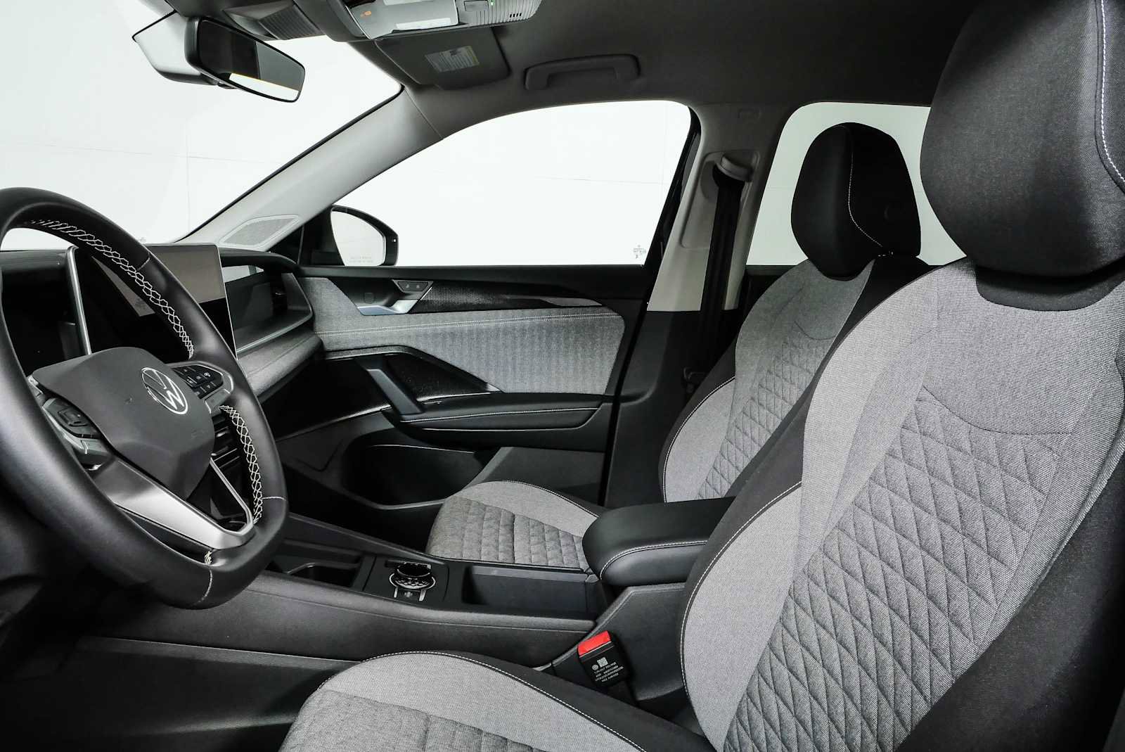 Certified 2025 Volkswagen Tiguan S AWD/4WD image 8