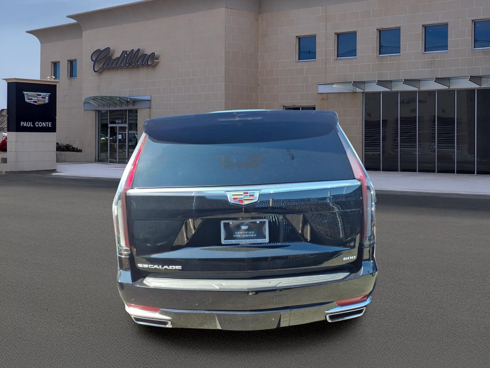 Certified 2023 Cadillac Escalade ESV Premium Luxury w/ Performance Package AWD/4WD image 5