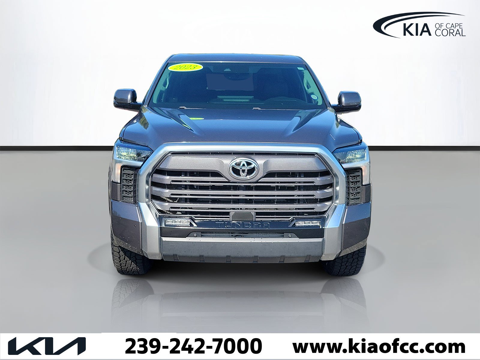 Used 2023 Toyota Tundra Limited w/ Power Package RWD image 2