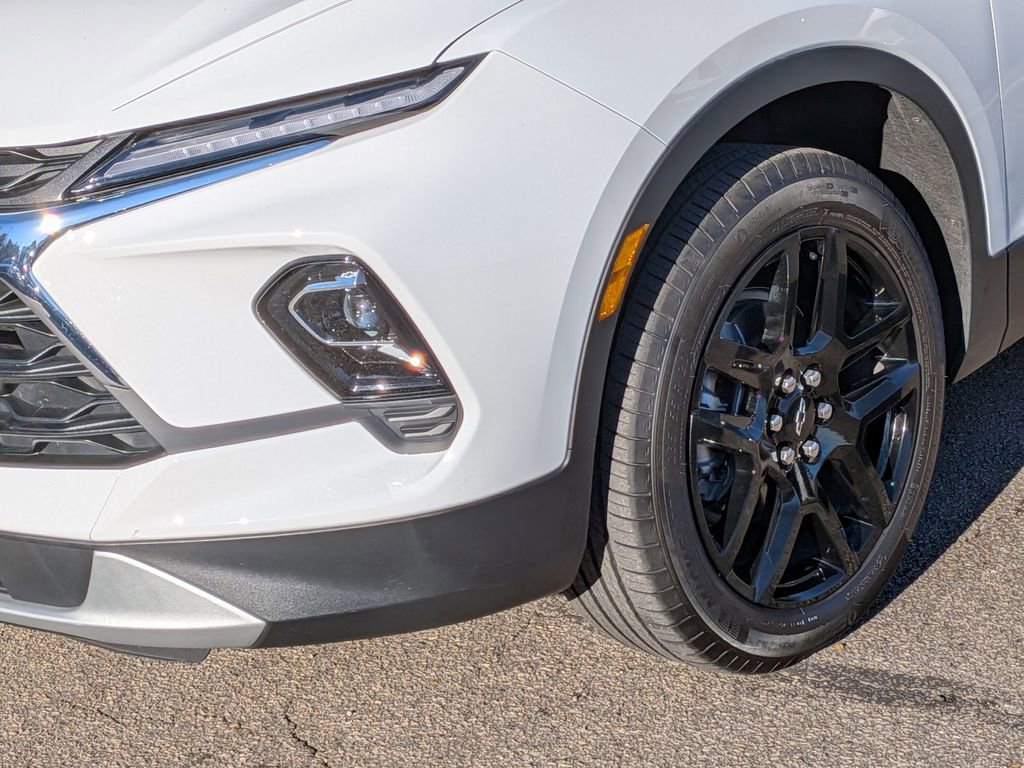 Used 2025 Chevrolet Blazer LT w/ Sound & Technology Package image 8