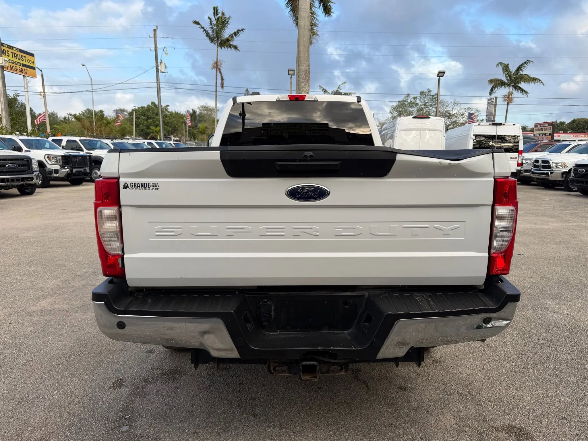 Used 2021 Ford F250 XL w/ Power Equipment Group AWD/4WD image 3