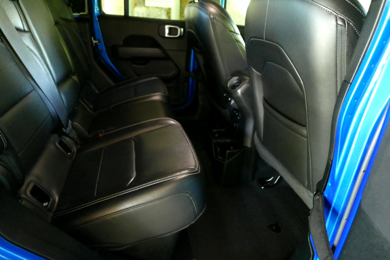 Used 2020 Jeep Gladiator Overland image 11