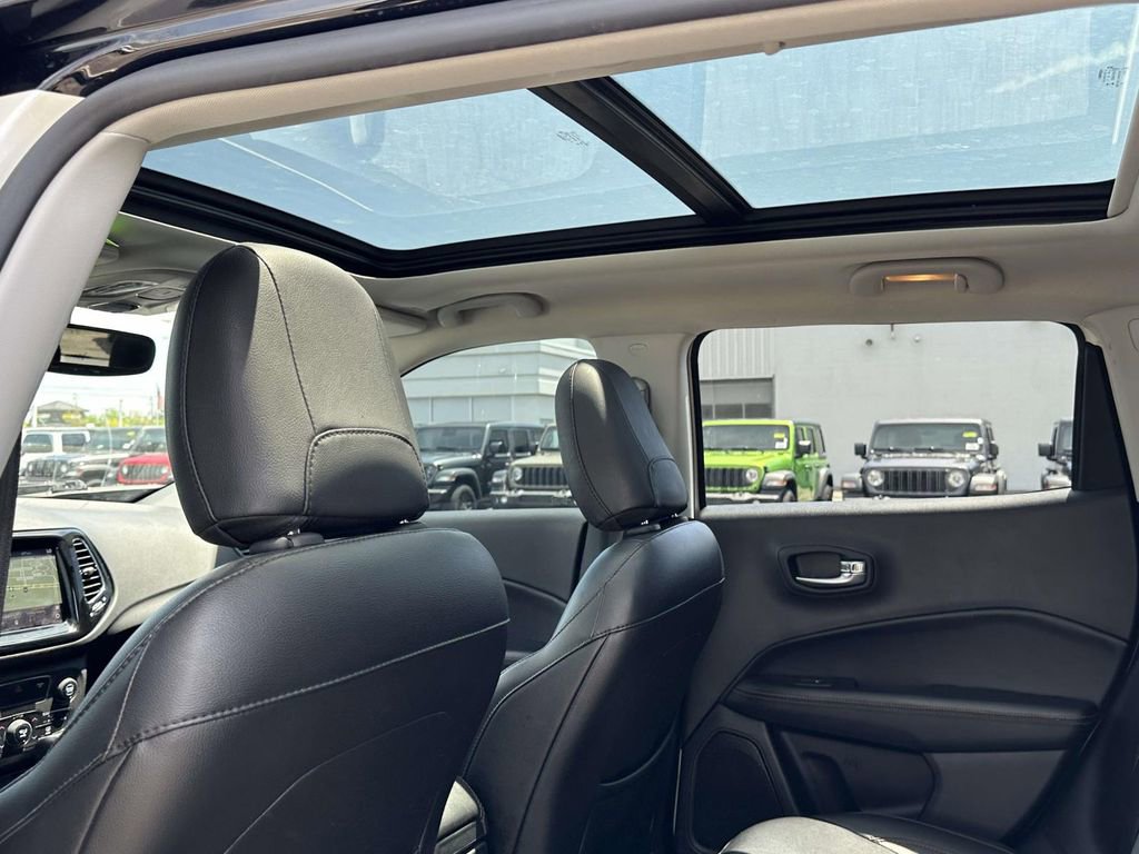 Used 2019 Jeep Compass Limited AWD/4WD image 16